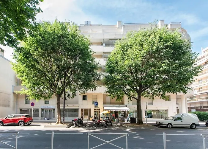 Bel En Bord De A Les Pins